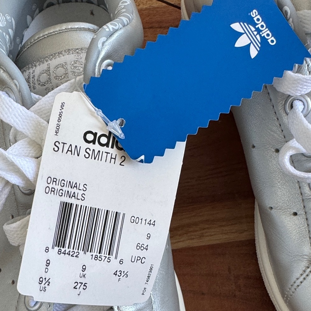 Stan Smith Adidas  Silver Sneakers men 9.5 - Picture 2 of 12